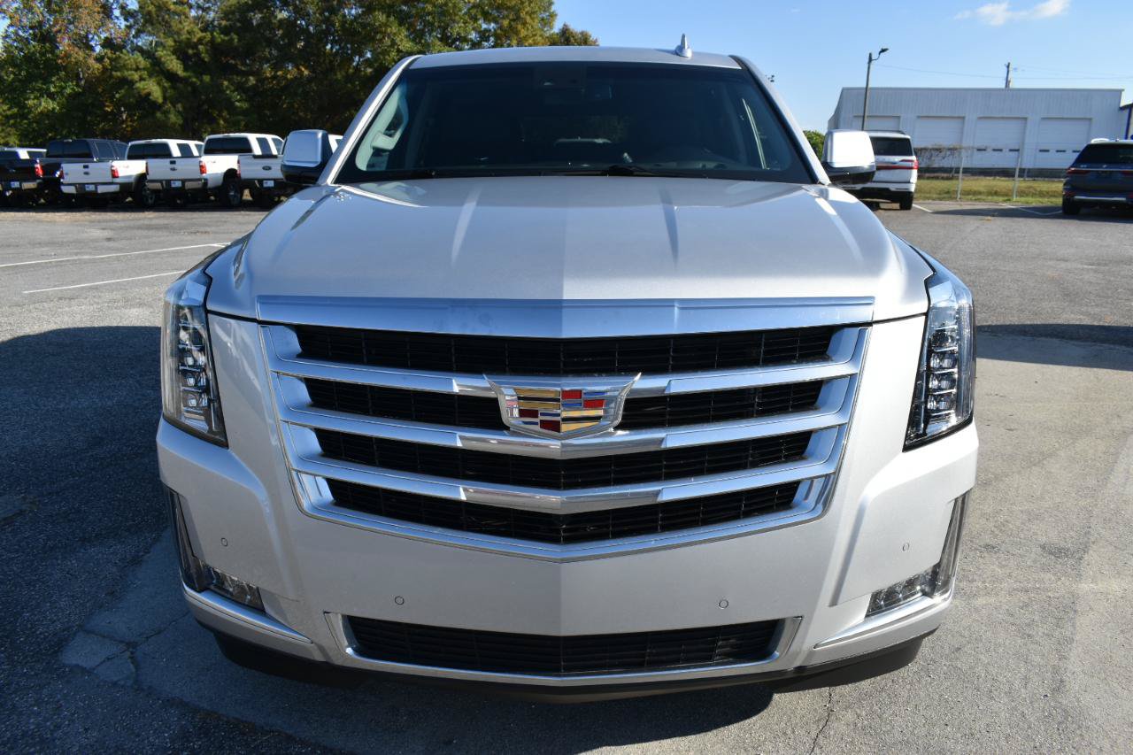 Used 2016 Cadillac Escalade Luxury AWD/4WD image 3