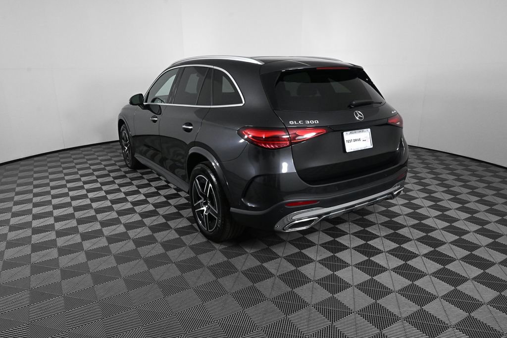 Certified 2025 Mercedes-Benz GLC 300 4MATIC image 4