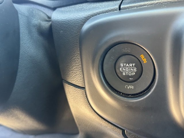 Used 2020 Jeep Wrangler Unlimited Sahara image 16