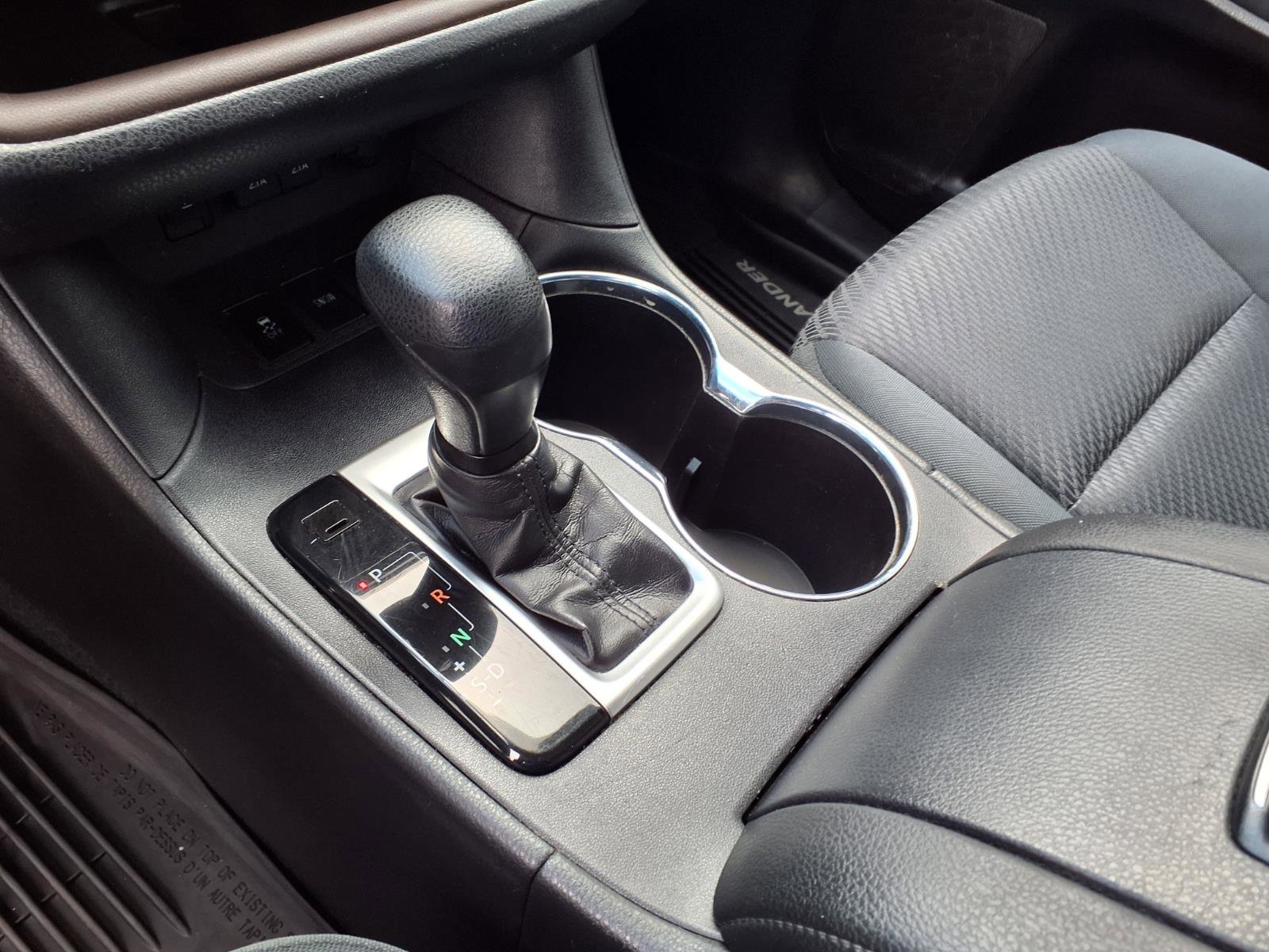 Used 2019 Toyota Highlander LE FWD image 10