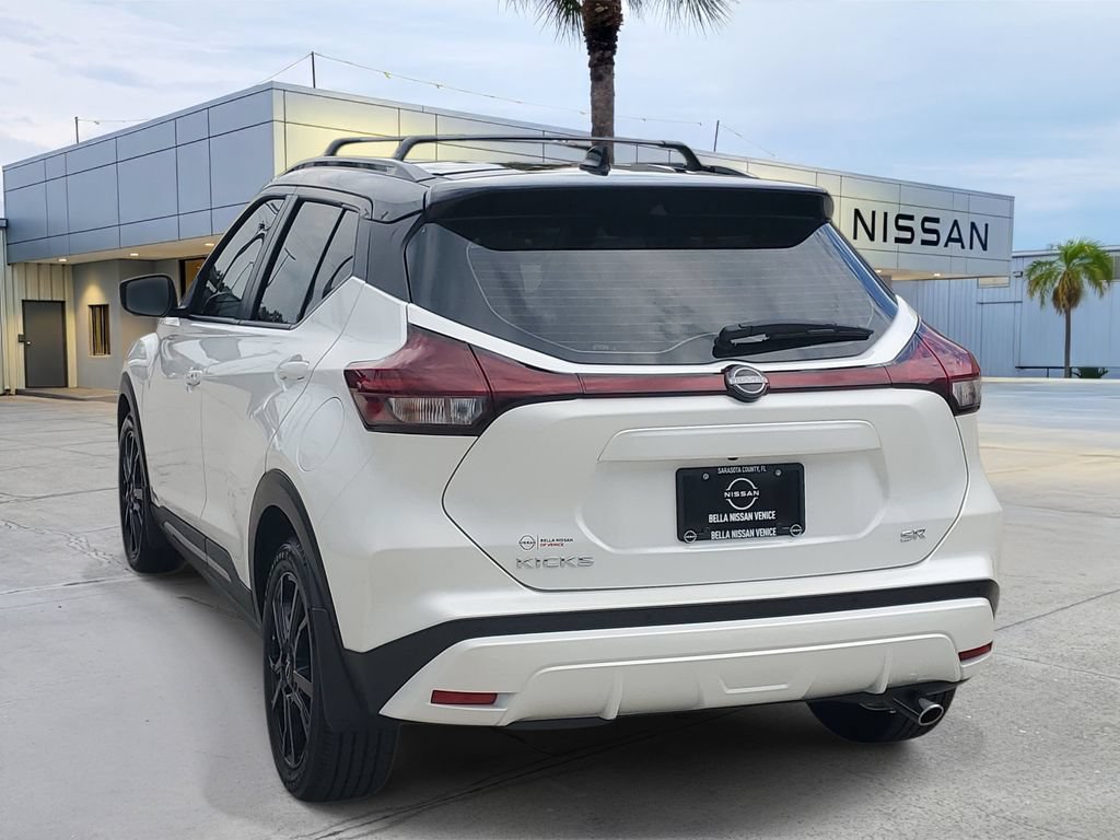 Certified 2024 Nissan Kicks SR w/ SR Premium Package FWD image 4