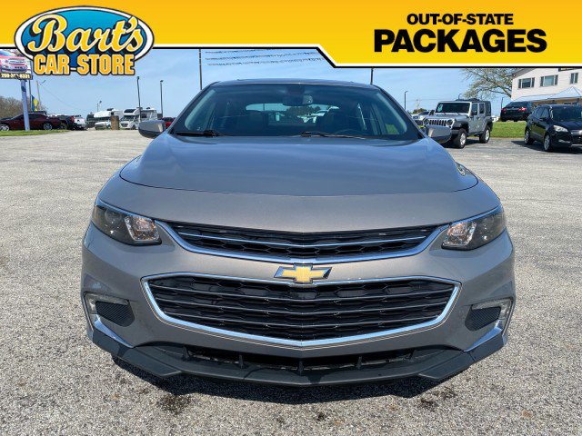 Used 2017 Chevrolet Malibu LT w/ Leather Package image 2