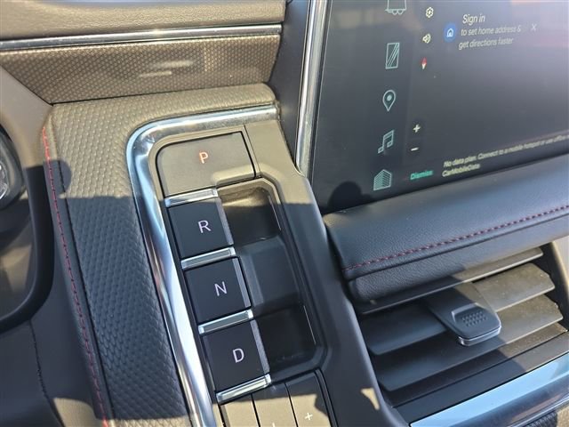 Certified 2022 Chevrolet Suburban RST w/ Sport Performance Package AWD/4WD image 25