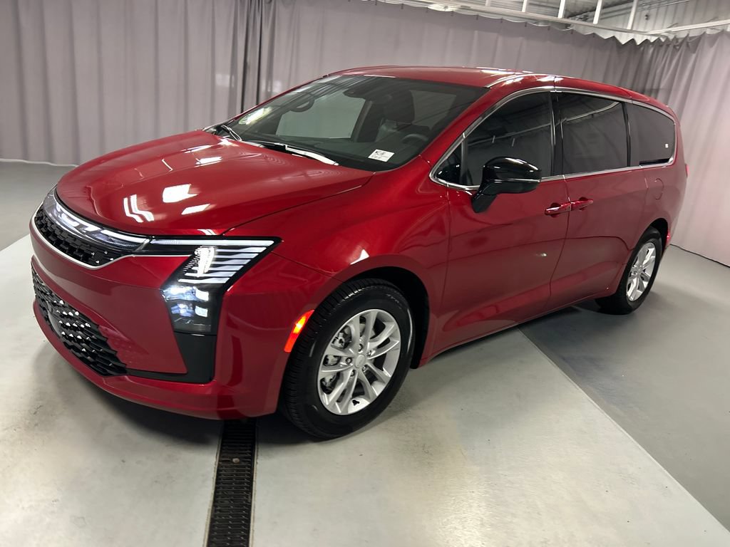 New 2027 Chrysler Pacifica Select FWD image 3