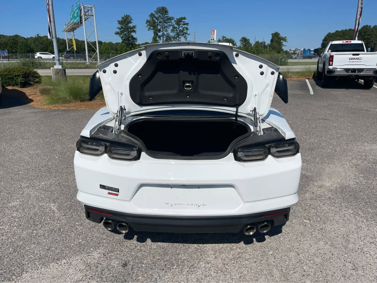 Used 2019 Chevrolet Camaro SS w/ Black Appearance Package RWD image 20