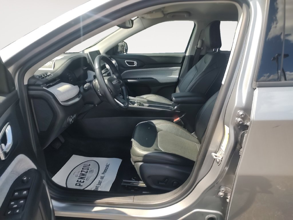 Used 2022 Jeep Compass Latitude AWD/4WD image 9
