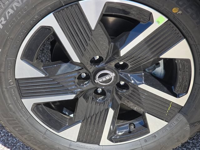 New 2026 Nissan Kicks SV w/ Cold Weather Package AWD/4WD image 15
