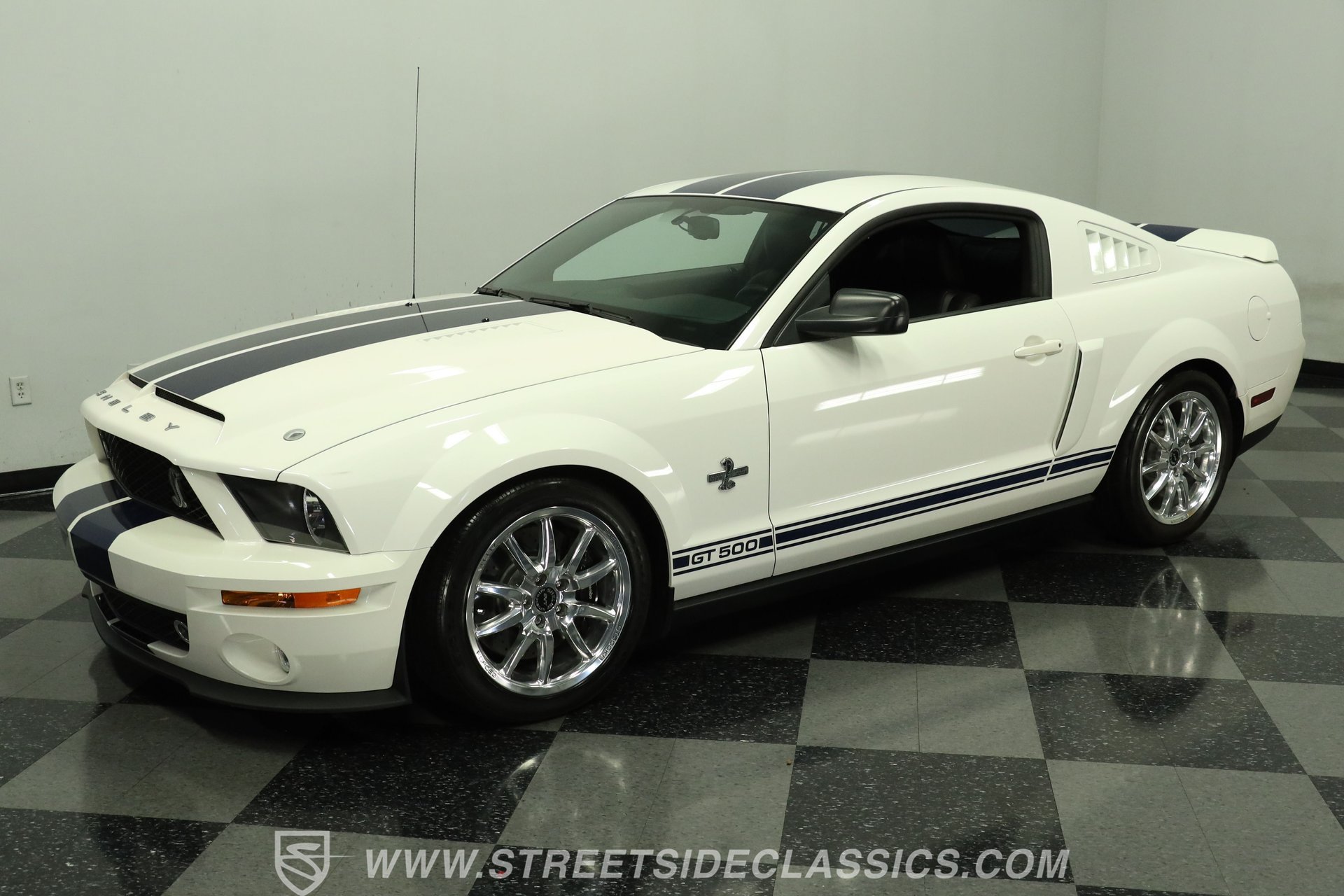 Used 2007 Ford Mustang Shelby GT500 RWD image 6