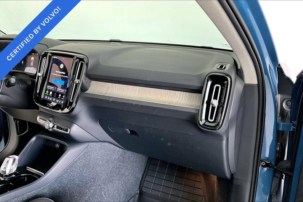 Certified 2024 Volvo XC40 B5 Plus w/ Protection Package Premier AWD/4WD image 20