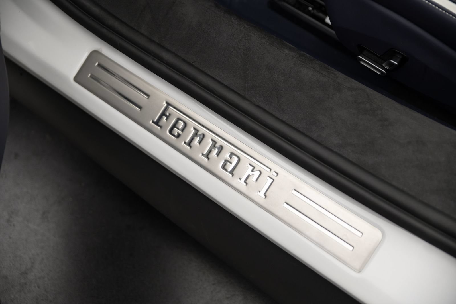 Used 2026 Ferrari 296 GTS RWD image 32