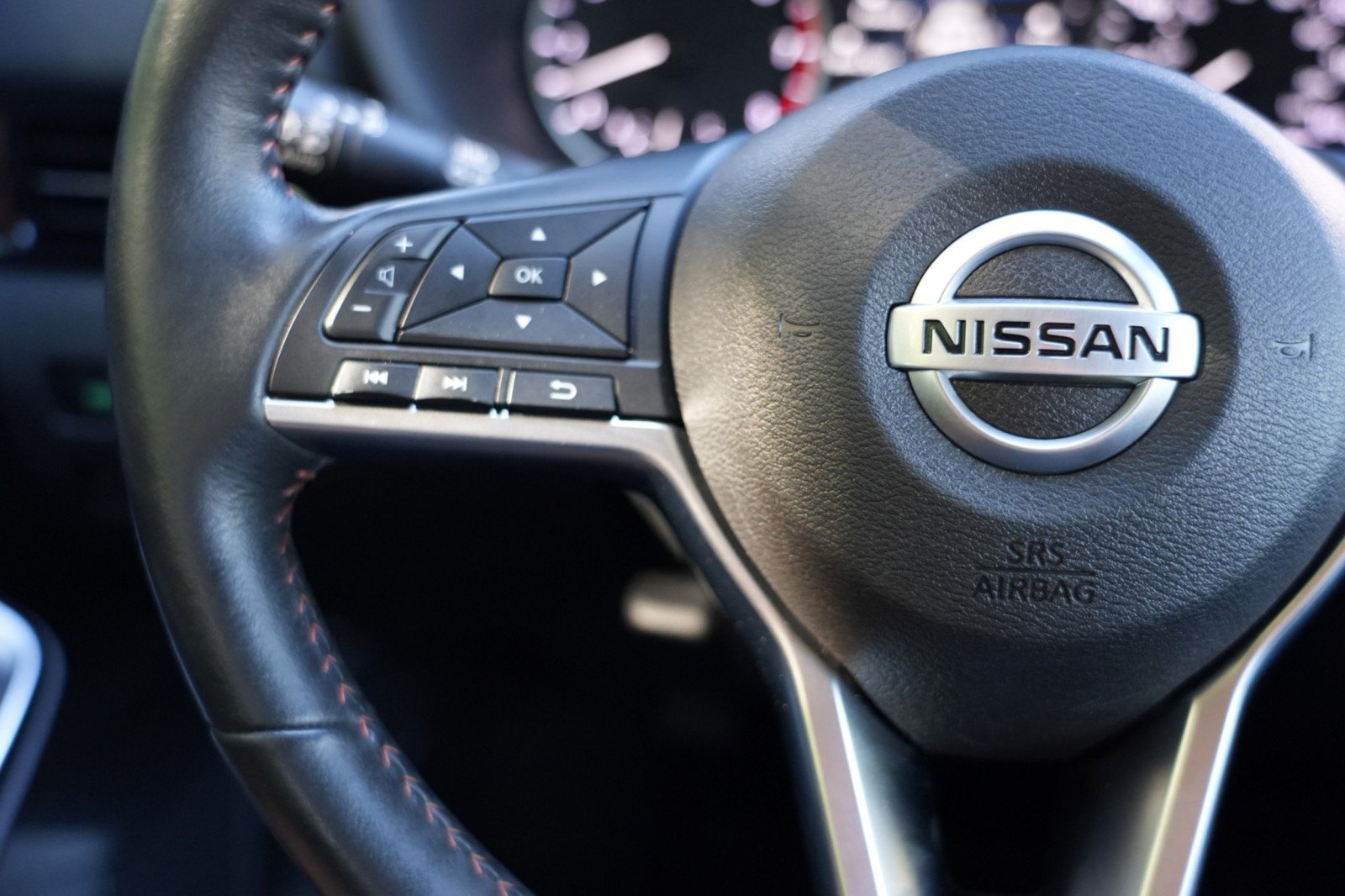 Used 2023 Nissan Sentra SR w/ SR Premium Package FWD image 20