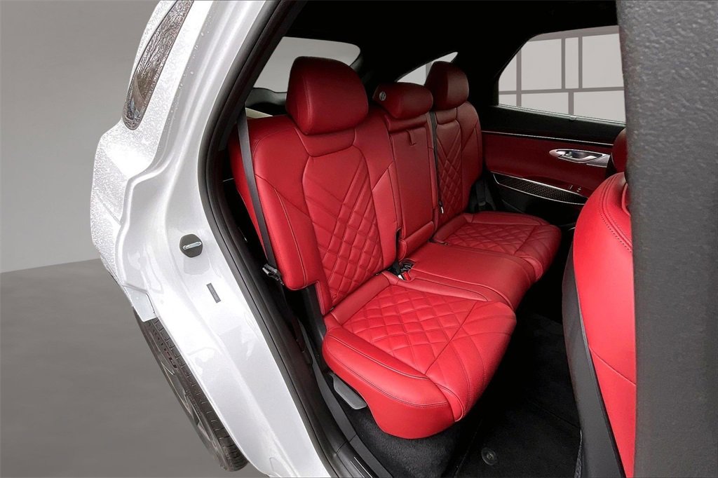 Used 2026 Genesis GV70 3.5T Sport Prestige image 25