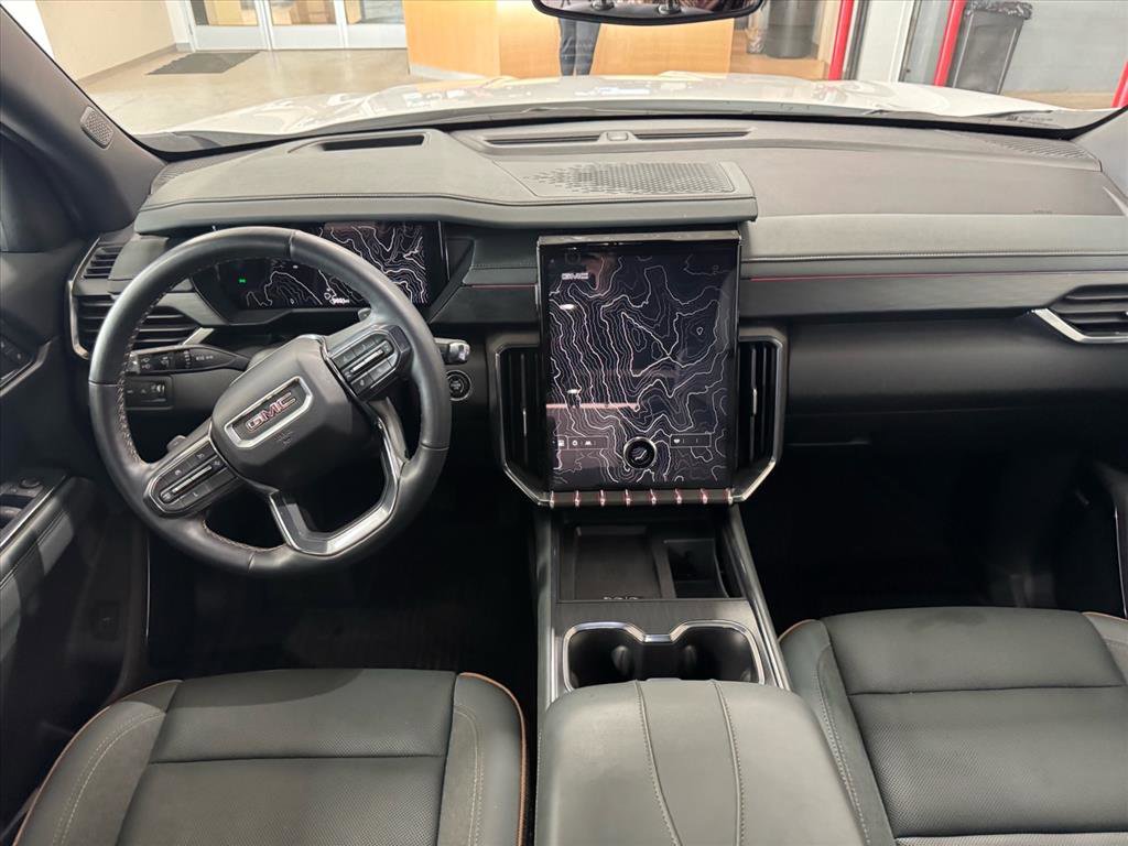 Used 2024 GMC Acadia AT4 w/ Luxury Package image 13