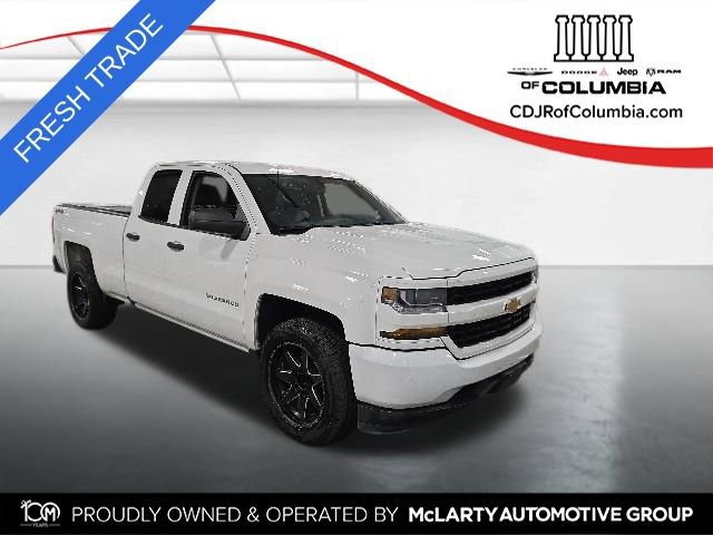Used 2016 Chevrolet Silverado 1500 Custom w/ Custom Convenience Package AWD/4WD image 1