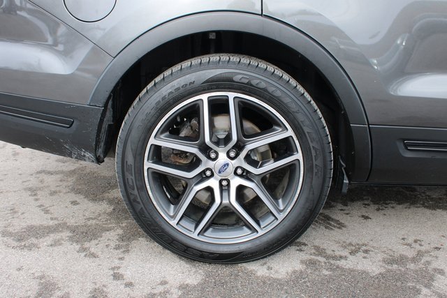 Used 2018 Ford Explorer Sport image 40