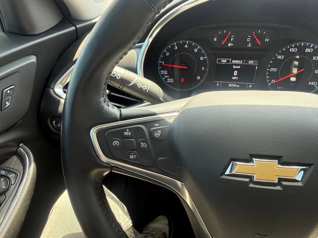 Used 2019 Chevrolet Malibu LT w/ Leather Package FWD image 16