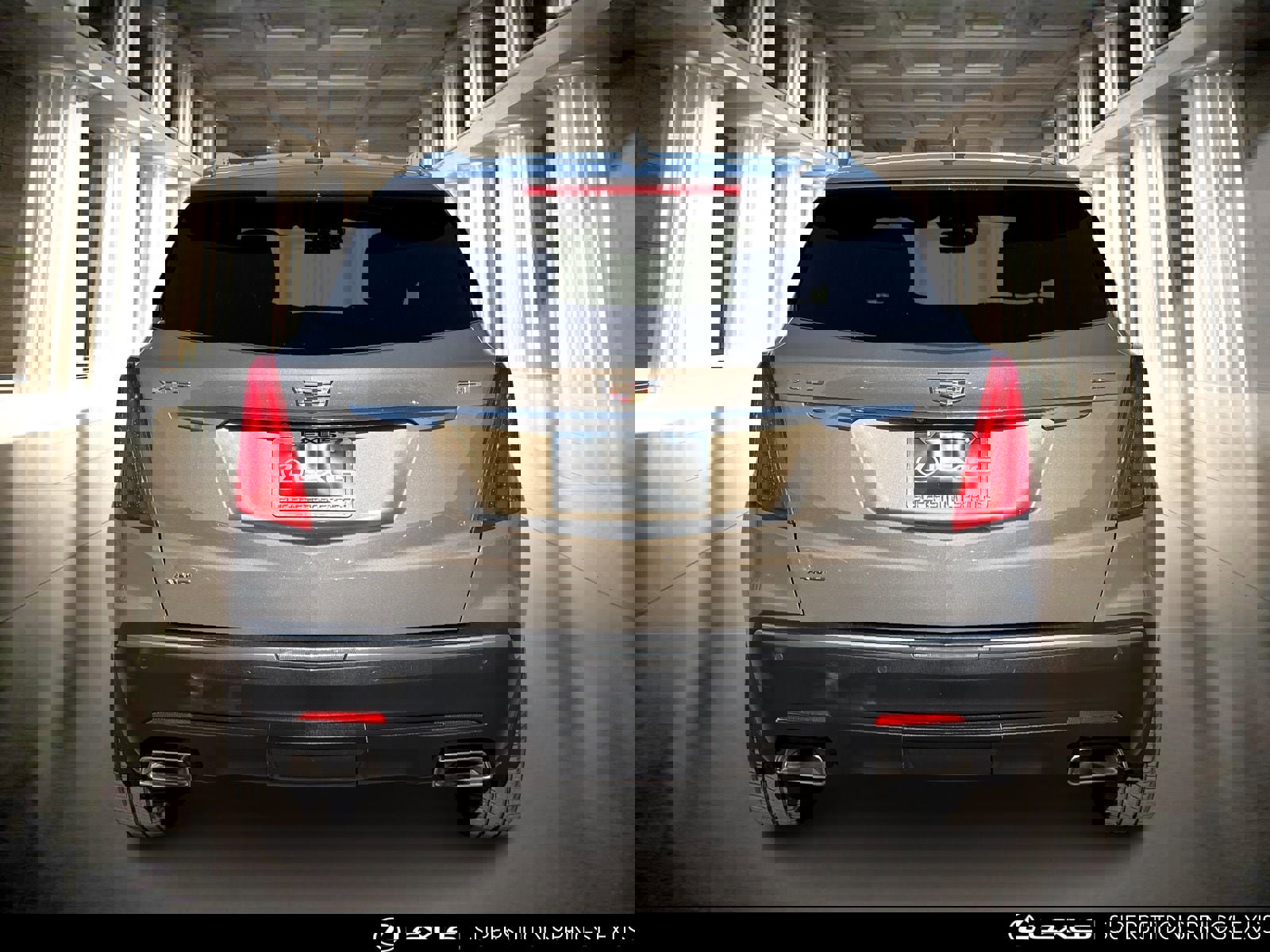 Used 2018 Cadillac XT5 Luxury w/ Driver Awareness Package image 6