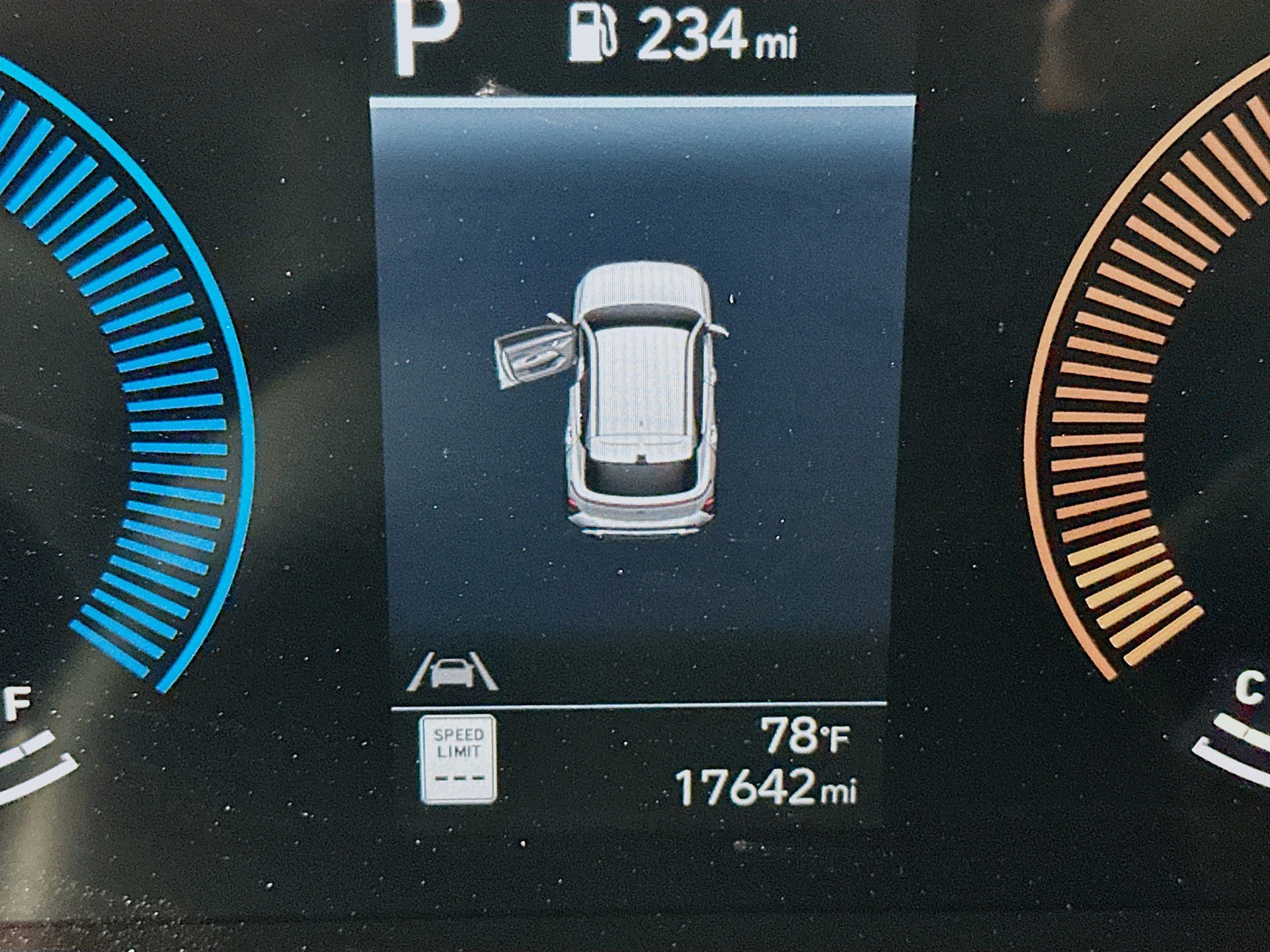 Used 2025 Hyundai Kona SEL image 19