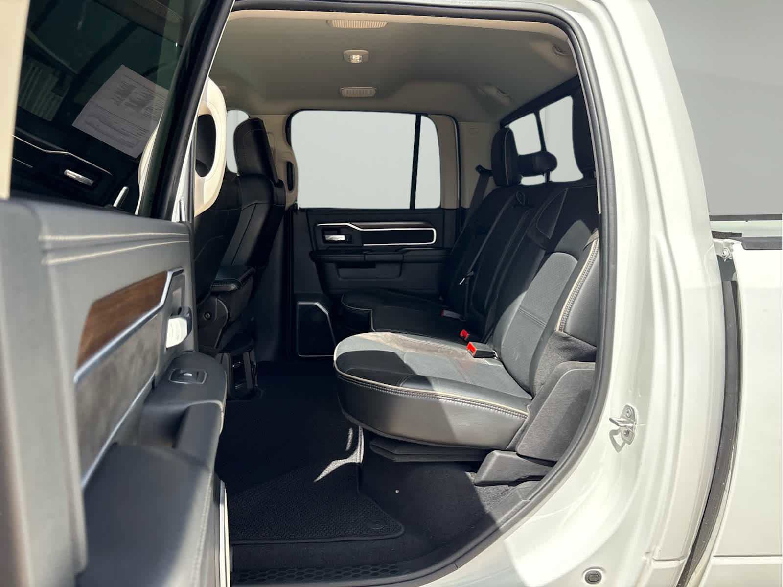 Used 2024 RAM 2500 Laramie image 13