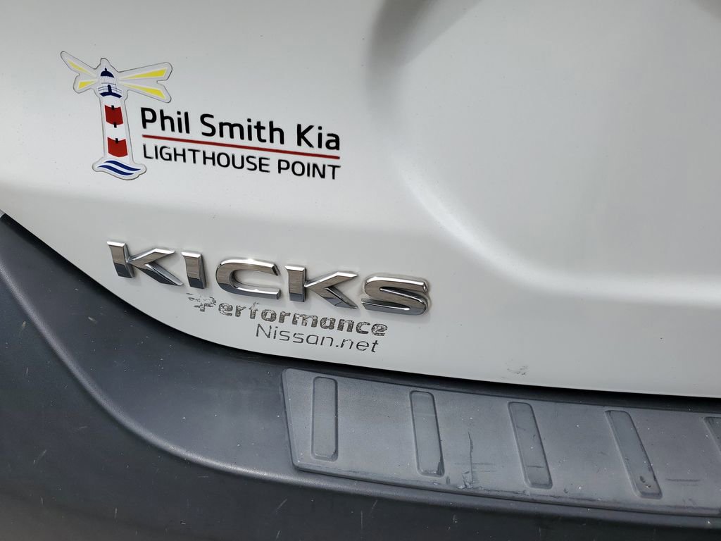 Used 2020 Nissan Kicks SV w/ Exterior Package image 8