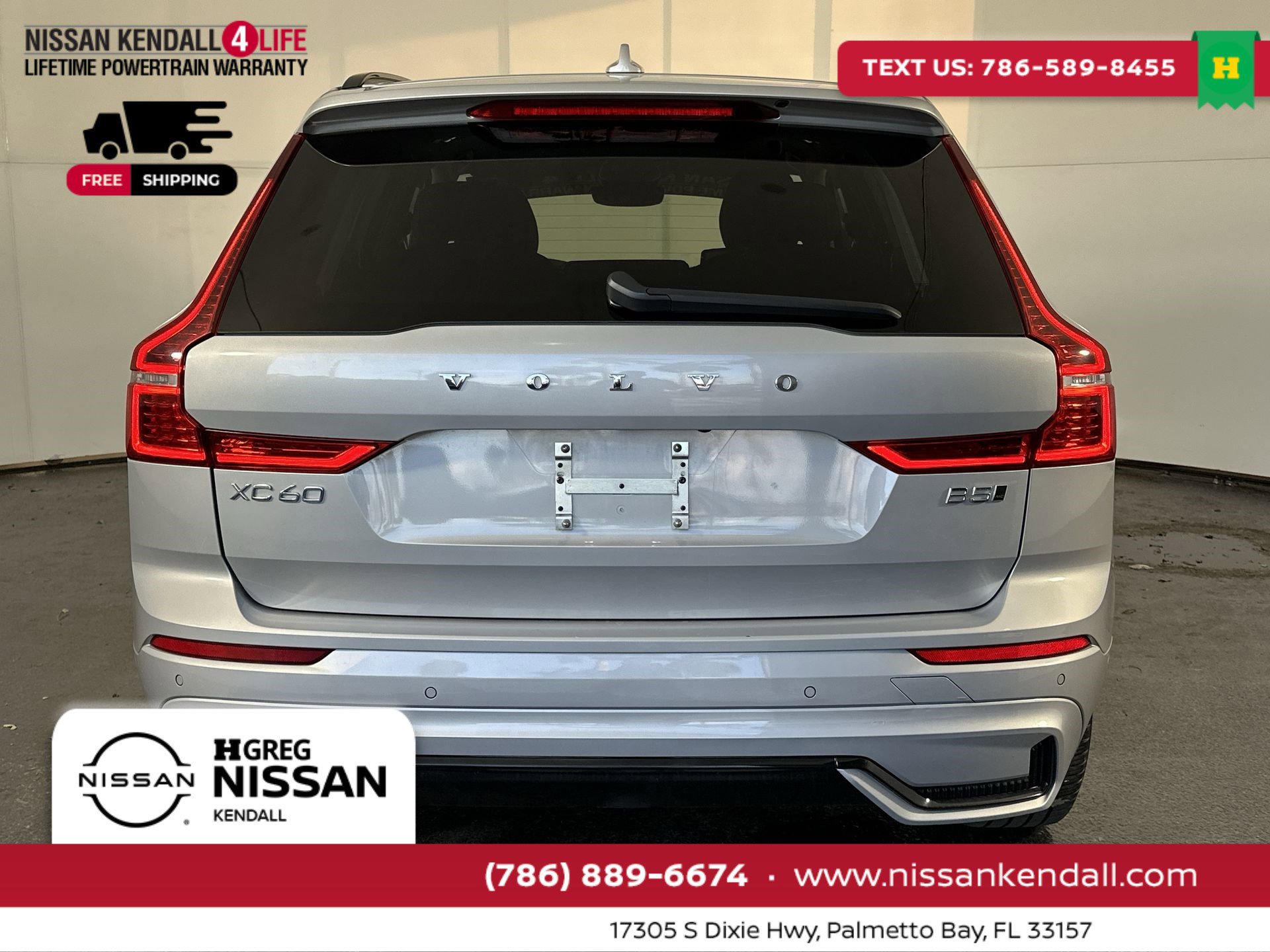 Used 2025 Volvo XC60 B5 Plus image 10