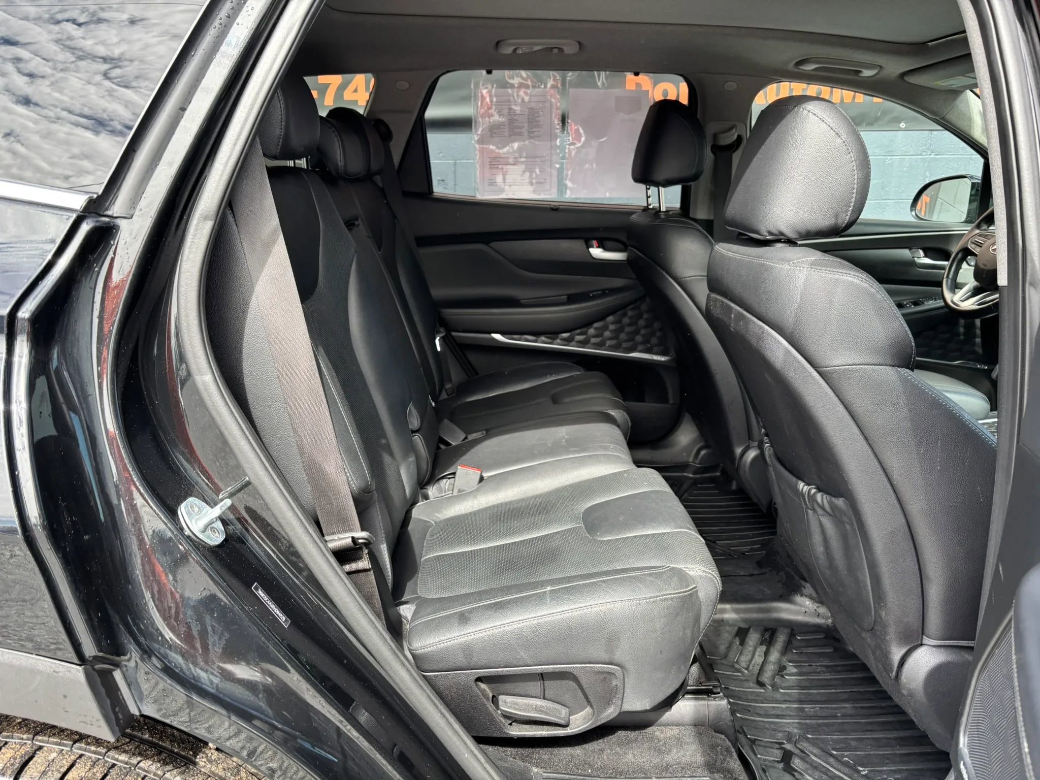 Used 2019 Hyundai Santa Fe Limited w/ Cargo Package image 14