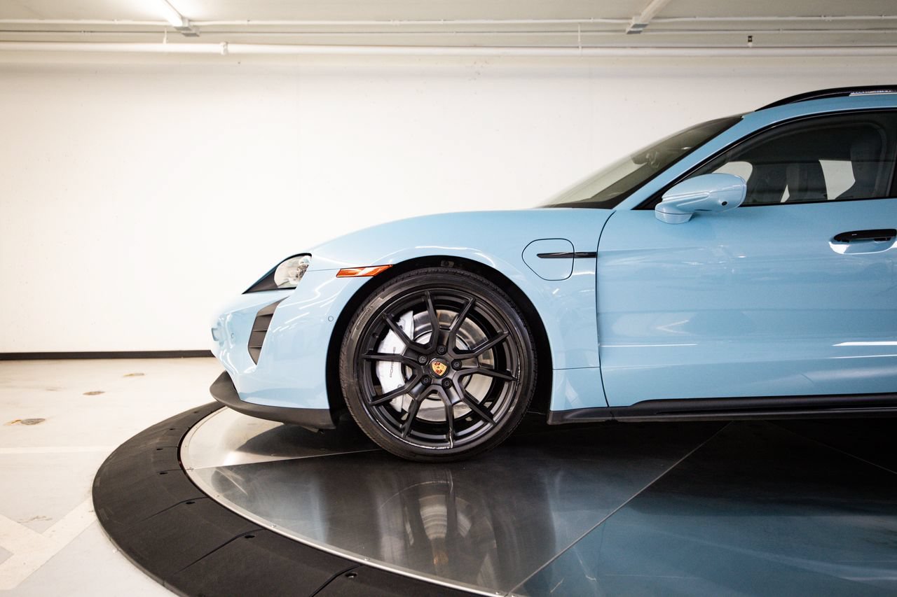 Certified 2023 Porsche Taycan GTS AWD/4WD image 11