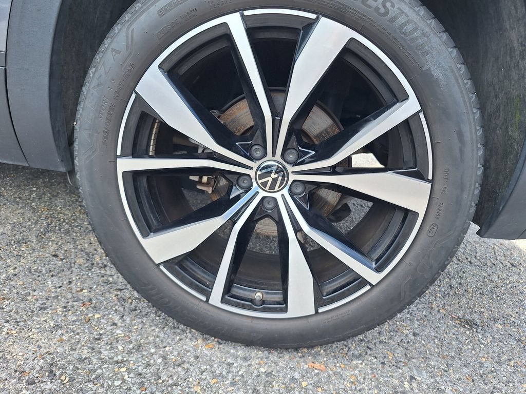Used 2023 Volkswagen Atlas Cross Sport SE w/ Black Wheel Package FWD image 26