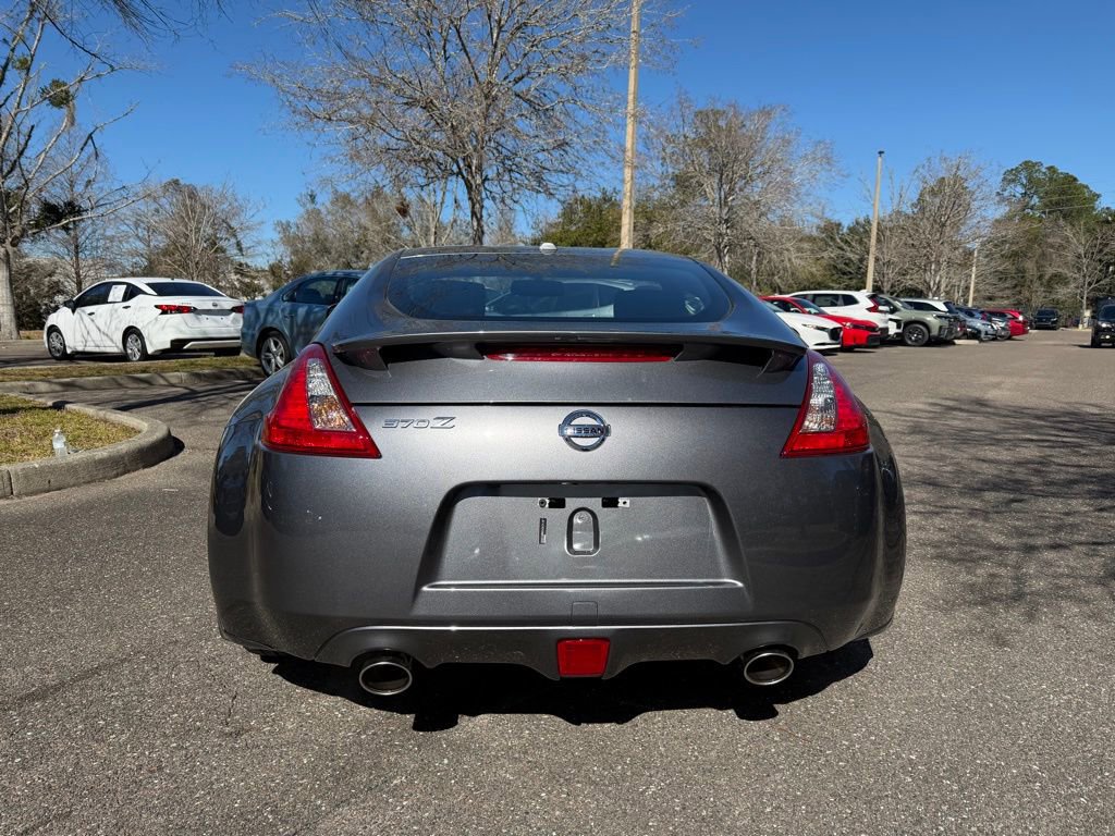 Used 2016 Nissan 370Z Touring image 5