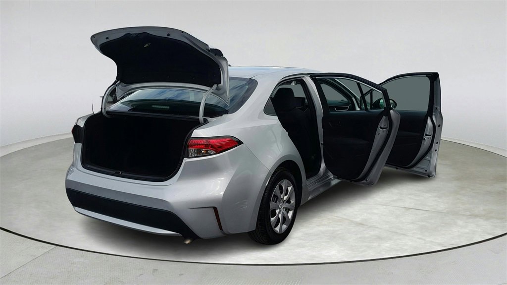 Used 2022 Toyota Corolla LE image 13