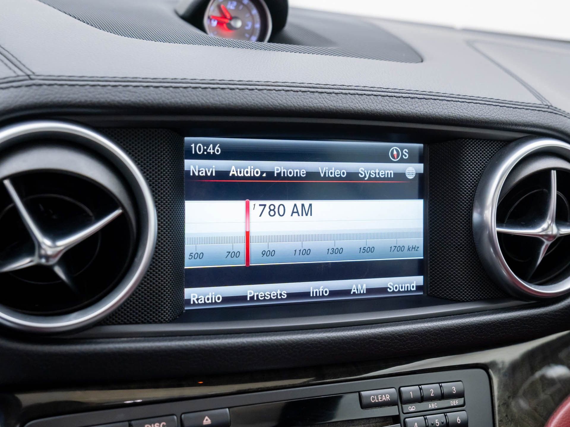 Used 2015 Mercedes-Benz SL 400 image 23