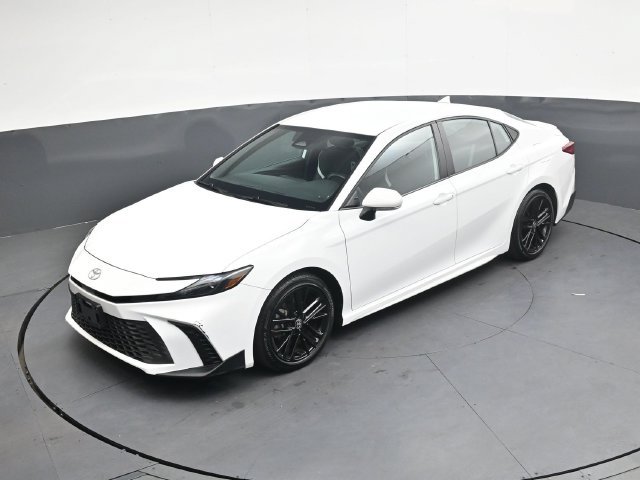 Used 2025 Toyota Camry SE FWD image 29