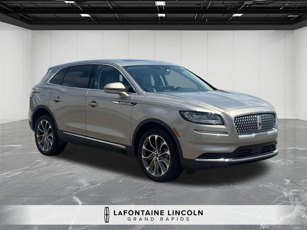 Certified 2023 Lincoln Nautilus Reserve AWD/4WD image 7