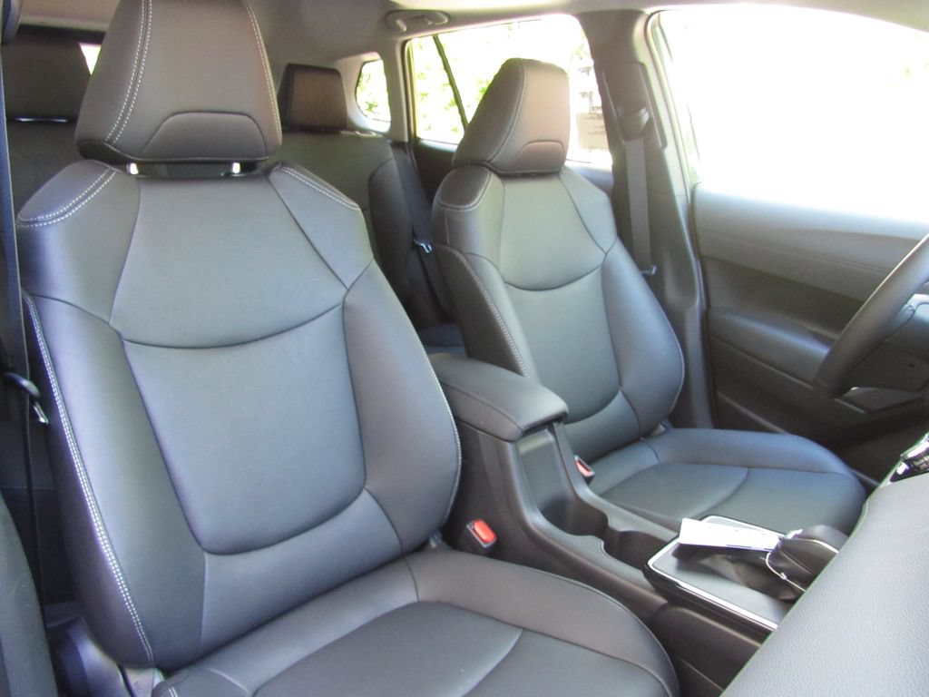 New 2026 Toyota Corolla Cross XLE w/ Convenience Package AWD/4WD image 19