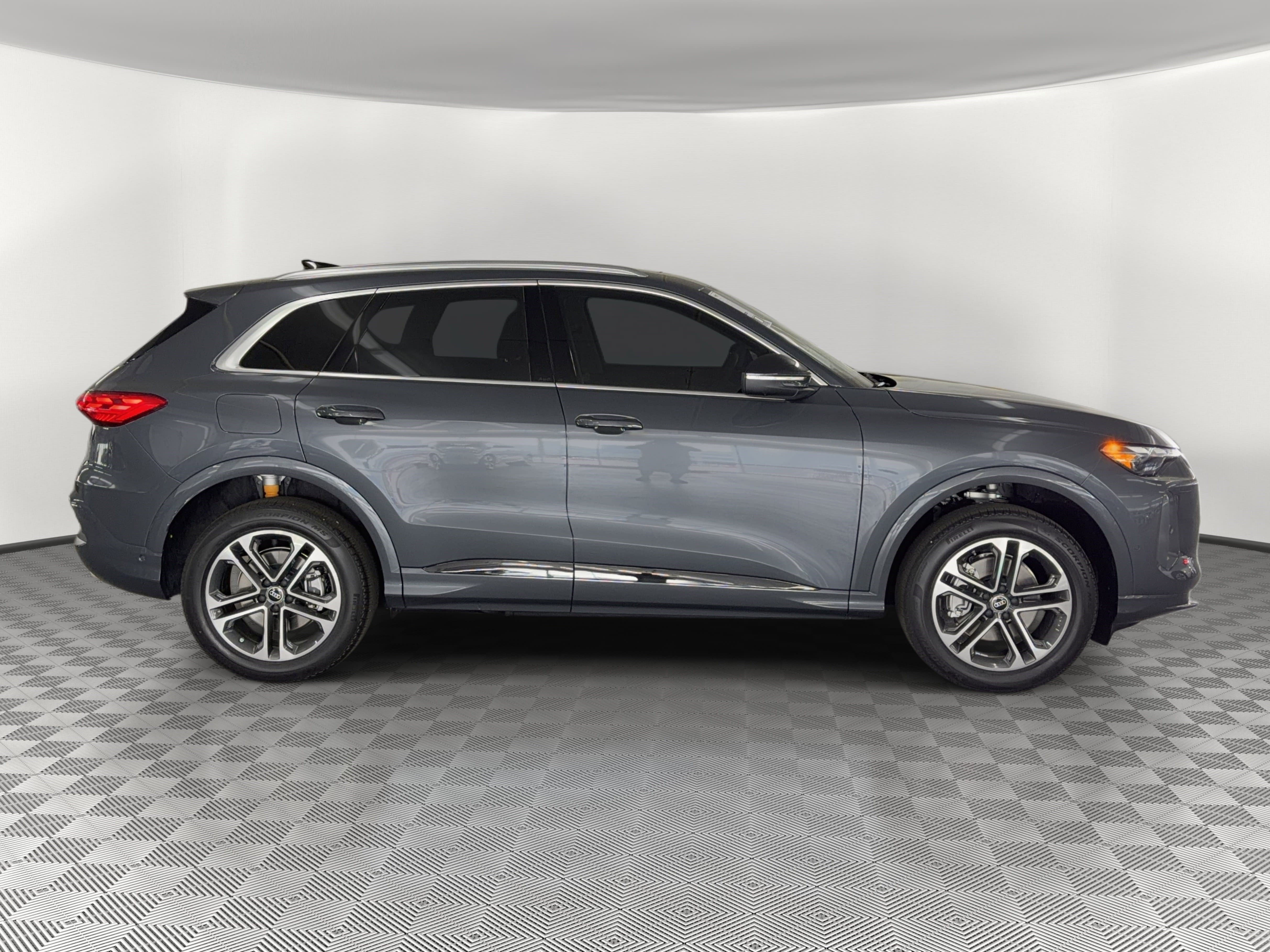 New 2026 Audi Q5 Premium image 8