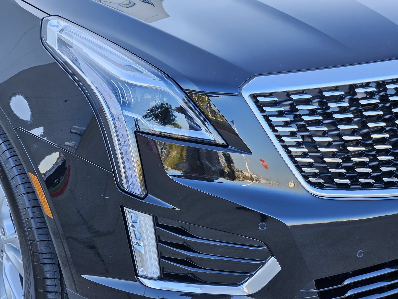 New 2026 Cadillac XT5 Luxury AWD/4WD image 9