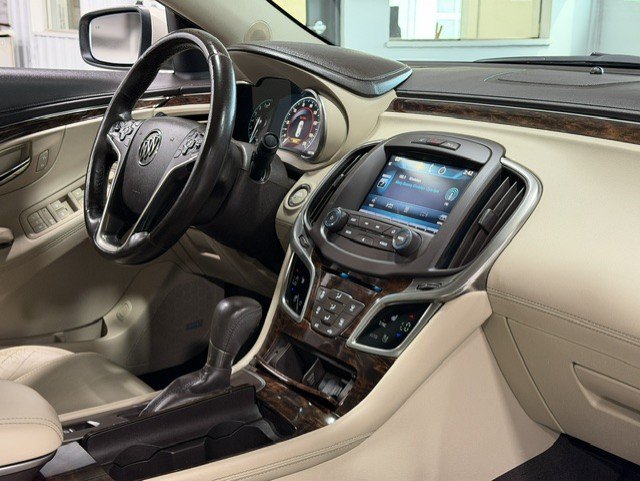 Used 2014 Buick LaCrosse Premium w/ Driver Confidence Package FWD image 9