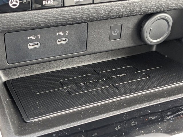New 2025 Mitsubishi Outlander AWD image 22