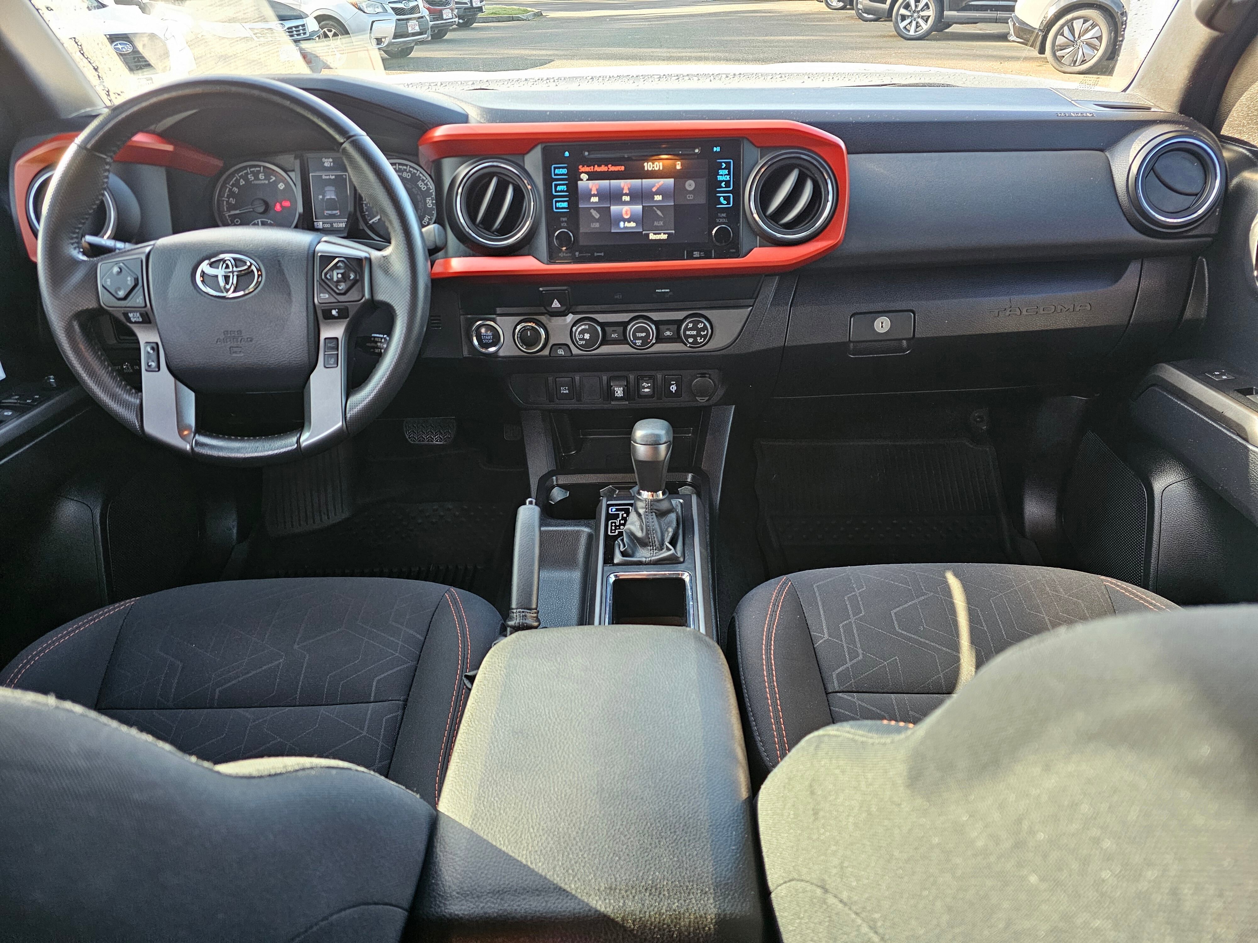 Used 2019 Toyota Tacoma TRD Off-Road image 19