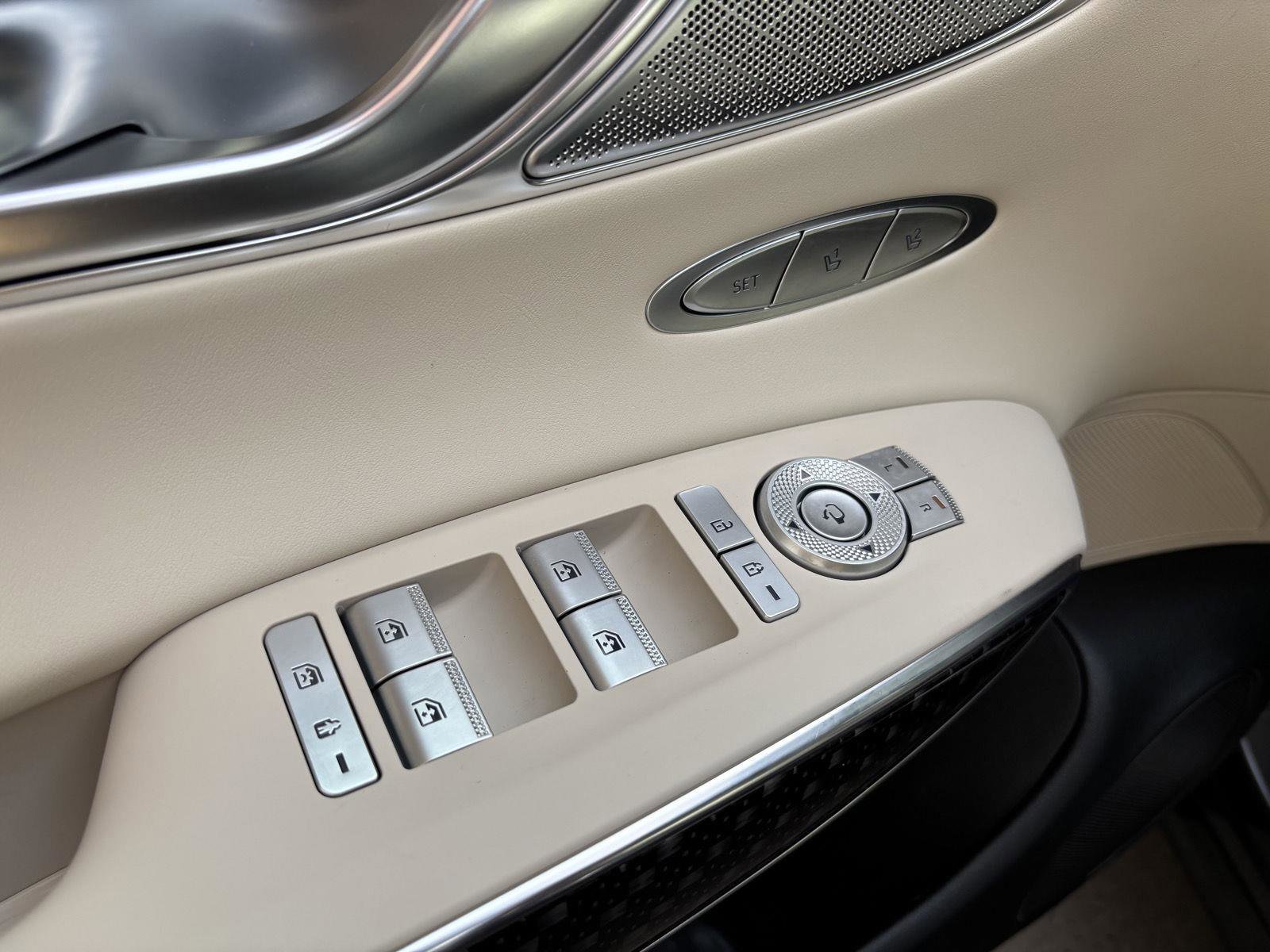 Used 2023 Genesis GV70 3.5T Sport w/ Sport Prestige Package image 11