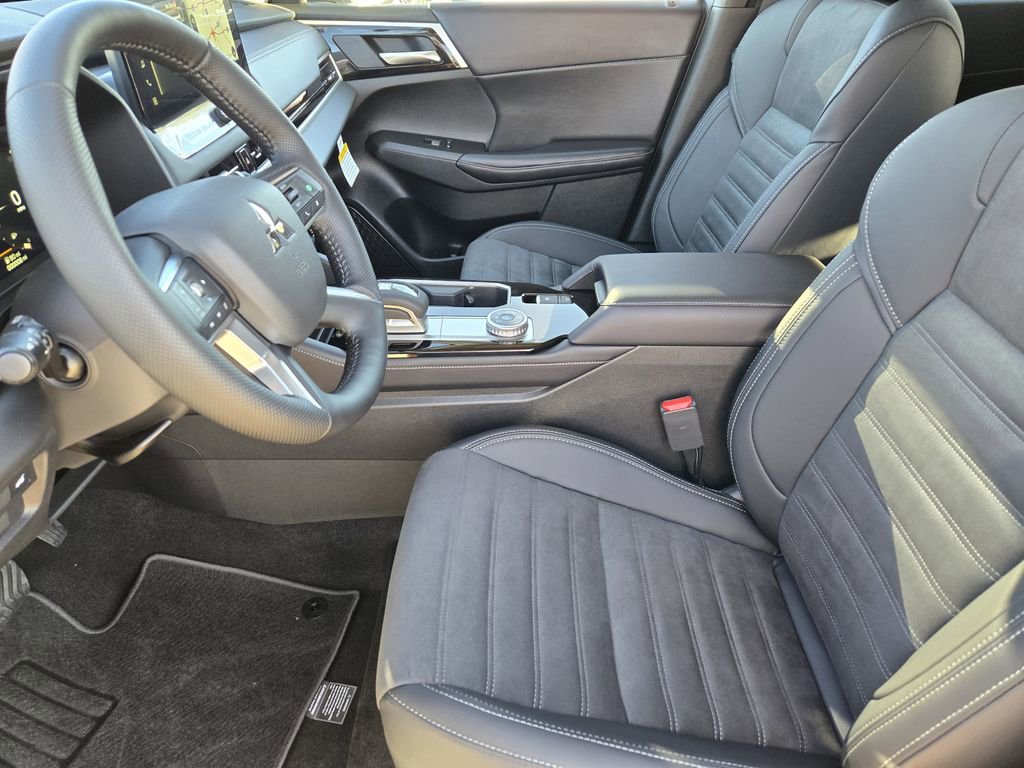 New 2026 Mitsubishi Outlander SE image 10