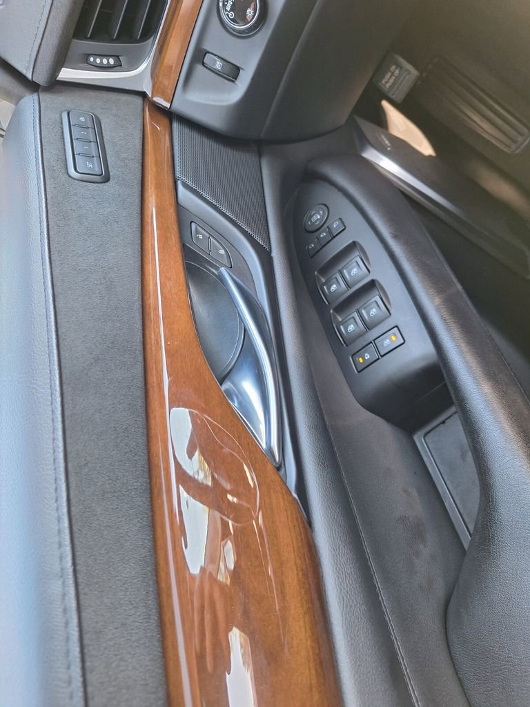 Used 2020 Cadillac Escalade Luxury image 17