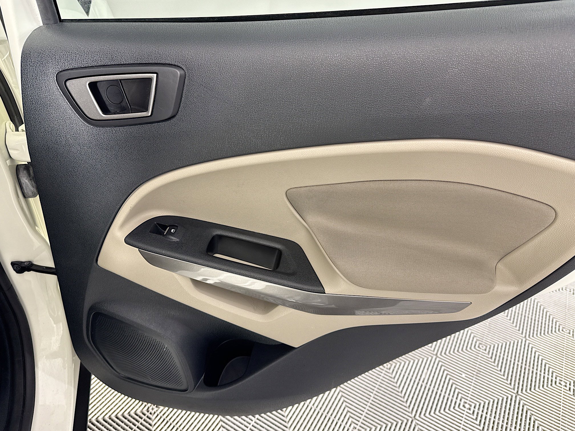 Used 2020 Ford EcoSport SE w/ Interior Protection Package image 24