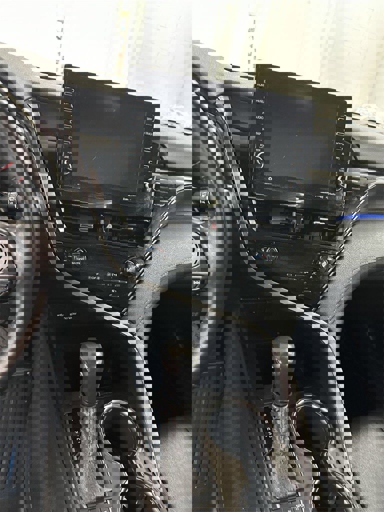 Used 2022 Toyota Camry XSE image 17