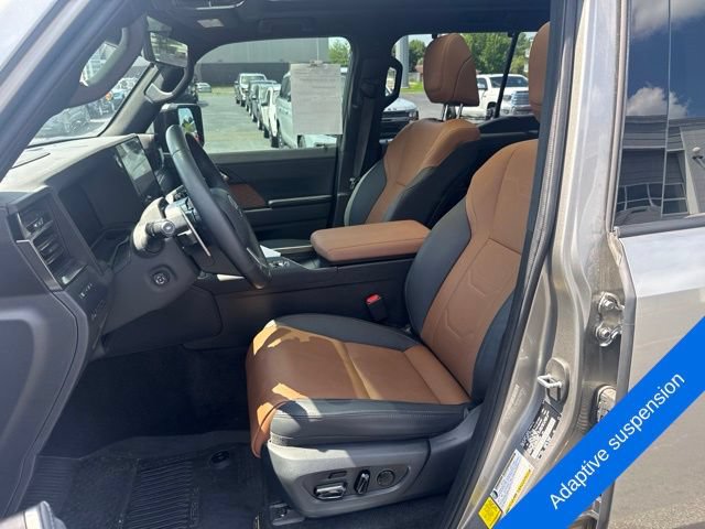 Used 2025 Lexus GX 550 AWD/4WD image 17