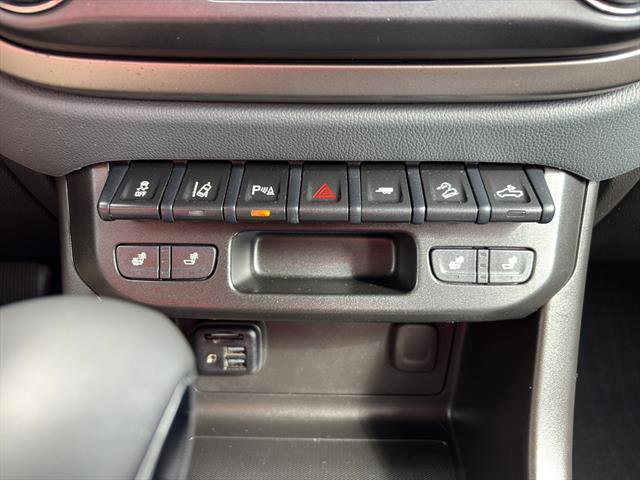 Used 2022 Chevrolet Colorado Z71 w/ Safety Package image 23