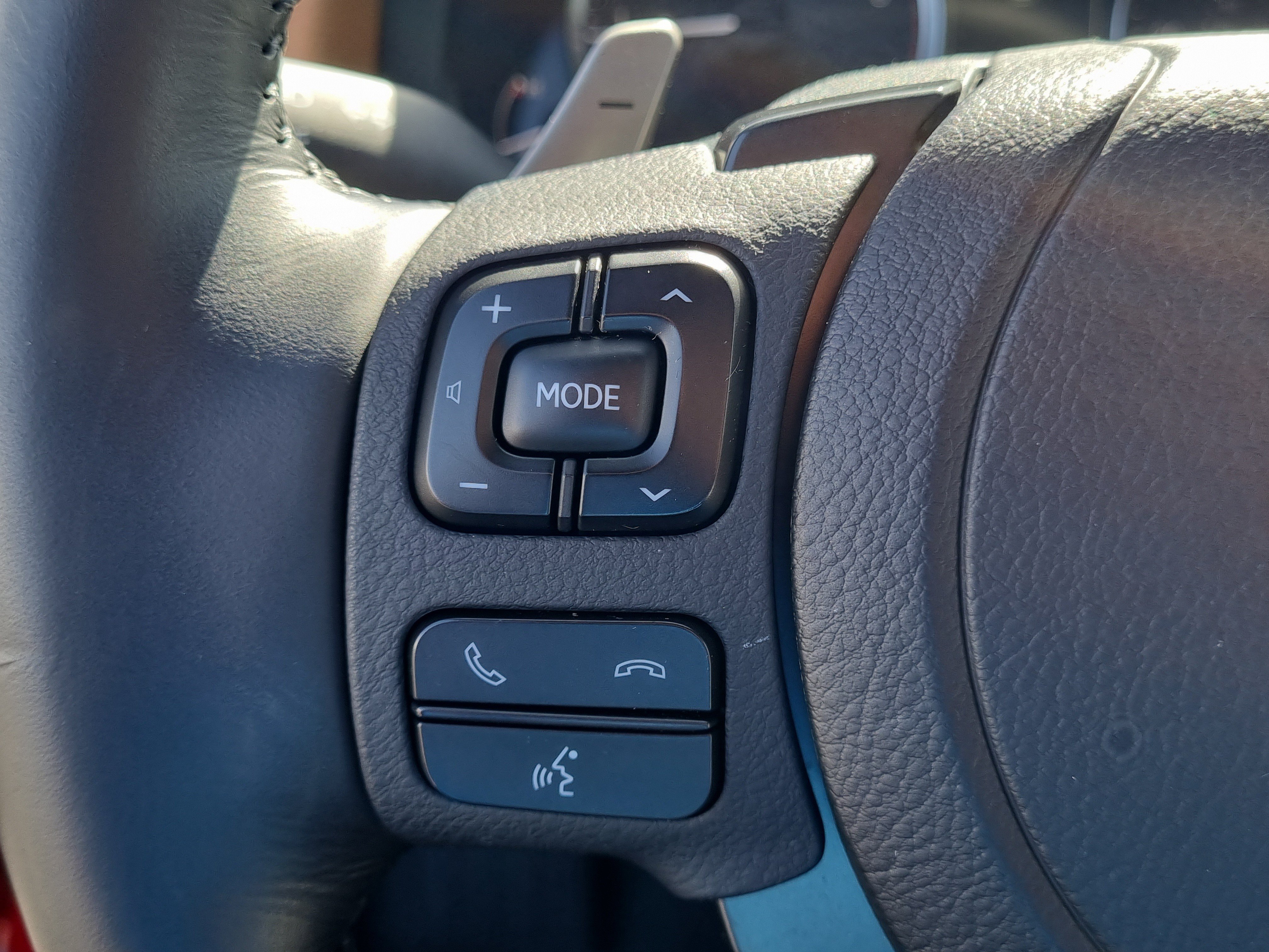 Used 2024 Lexus IS 300 w/ Comfort Package RWD image 19