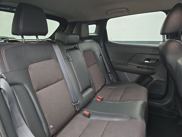 Used 2025 Nissan Kicks SR image 38