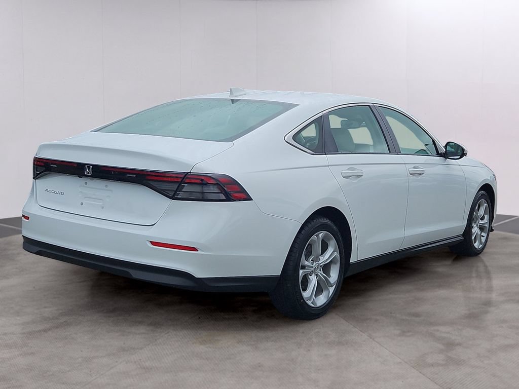 Used 2023 Honda Accord LX image 4