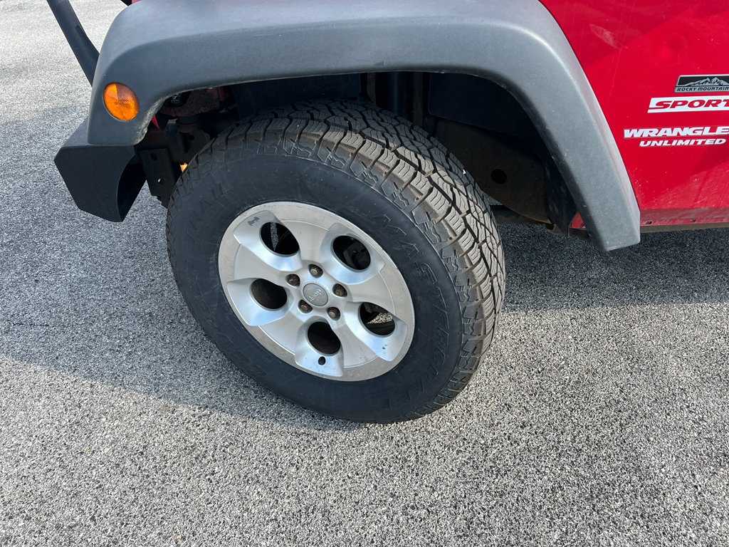 Used 2010 Jeep Wrangler Unlimited Sport AWD/4WD image 9